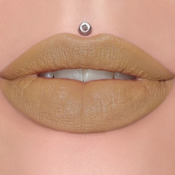 Jeffree Star Cosmetics Unphazed Velvet Trap Lipstick - Picture 10 of 11